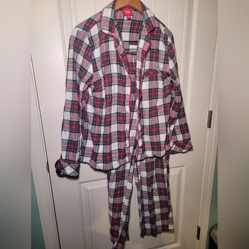 Macy's family pj, woman's size medium 100% cotton